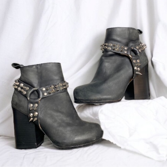 Jeffrey Campbell Havana Black Leather Metal Spiked Heel Ankle Chains Booties - Picture 1 of 12